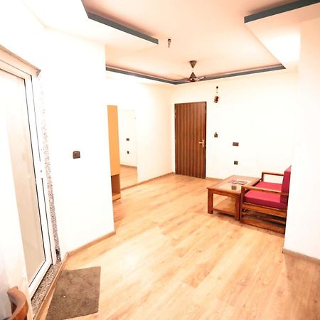 Hotel Noida Grand Sec 58 Eksteriør billede