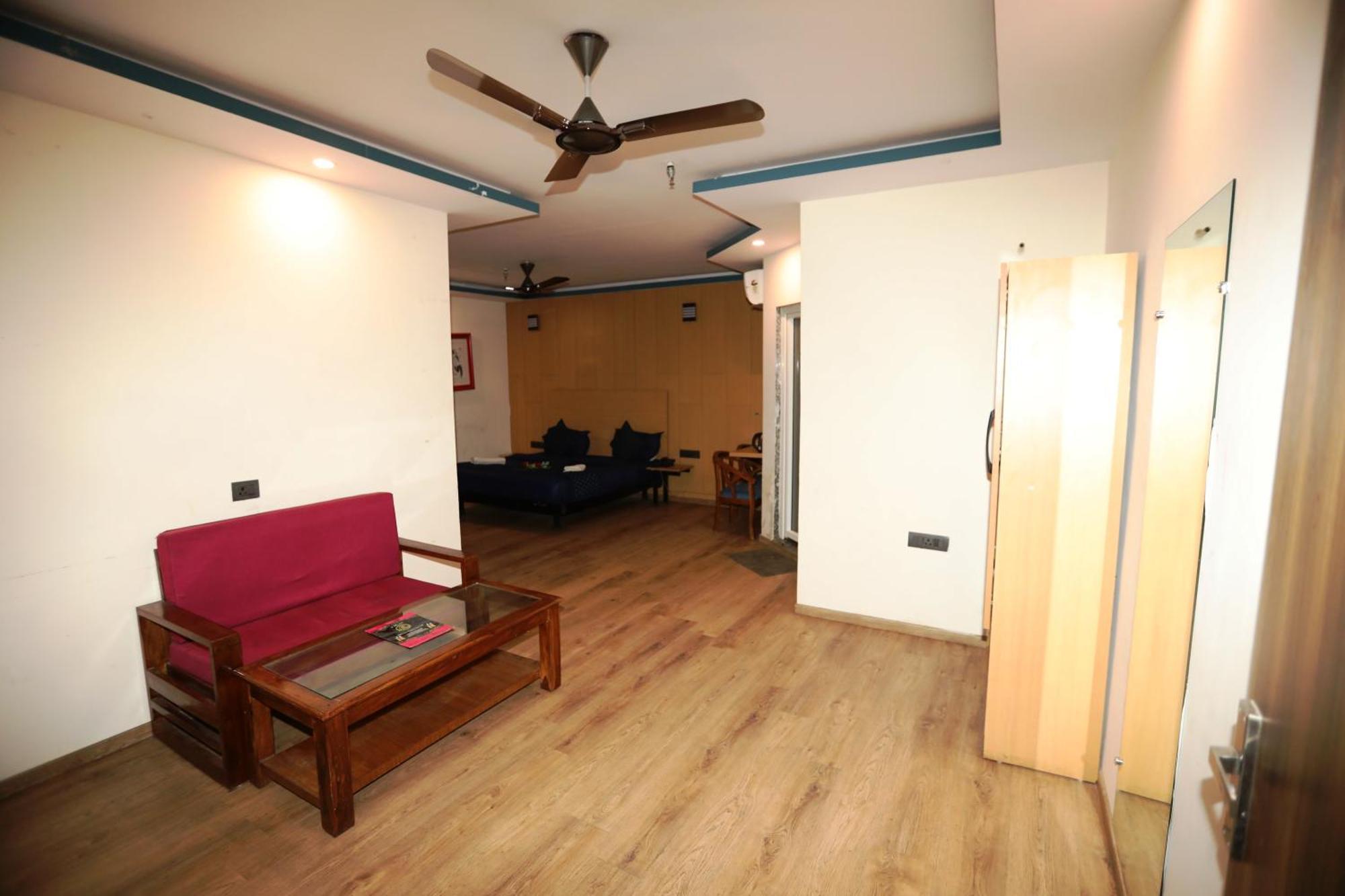 Hotel Noida Grand Sec 58 Eksteriør billede