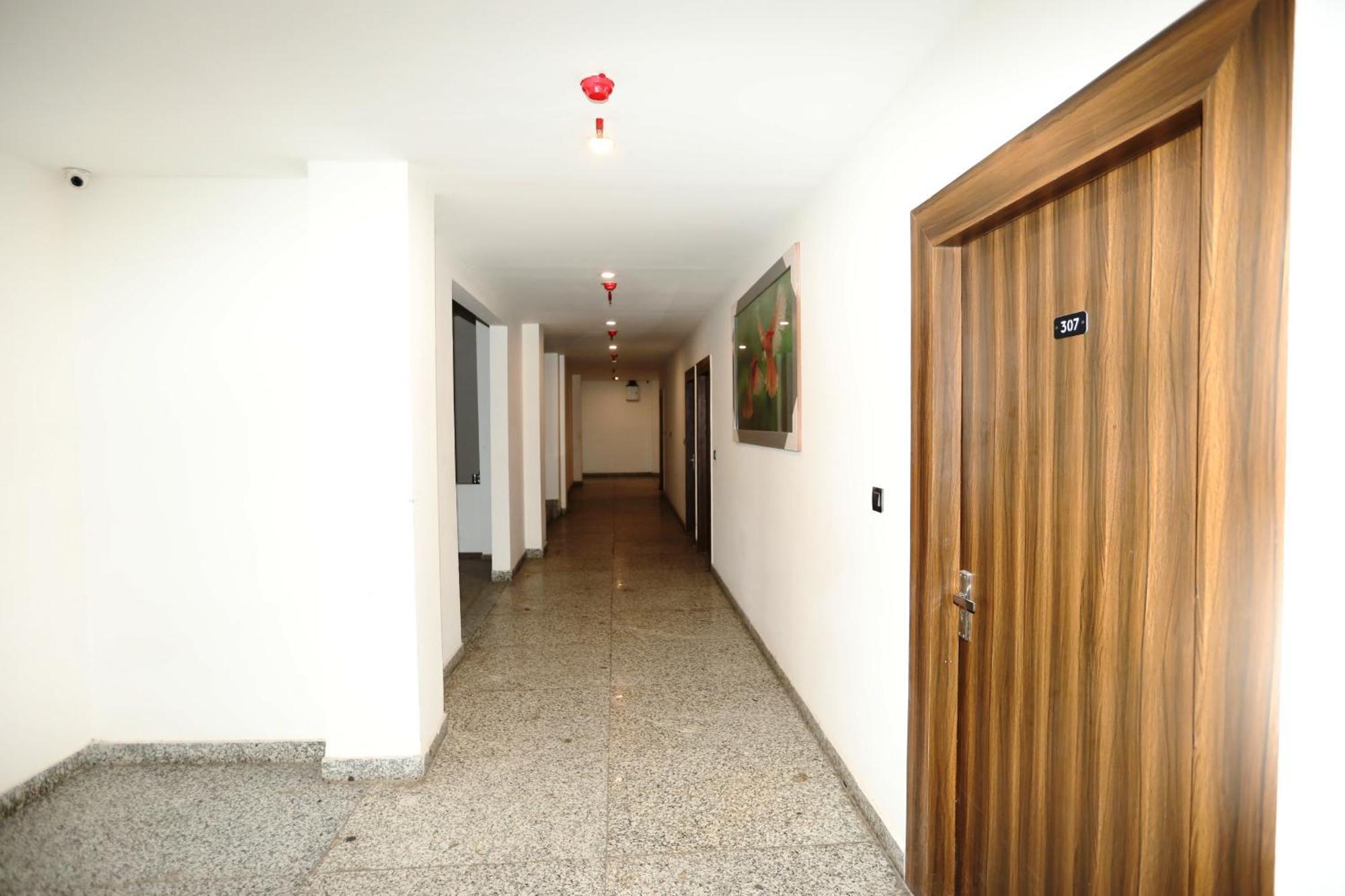 Hotel Noida Grand Sec 58 Eksteriør billede