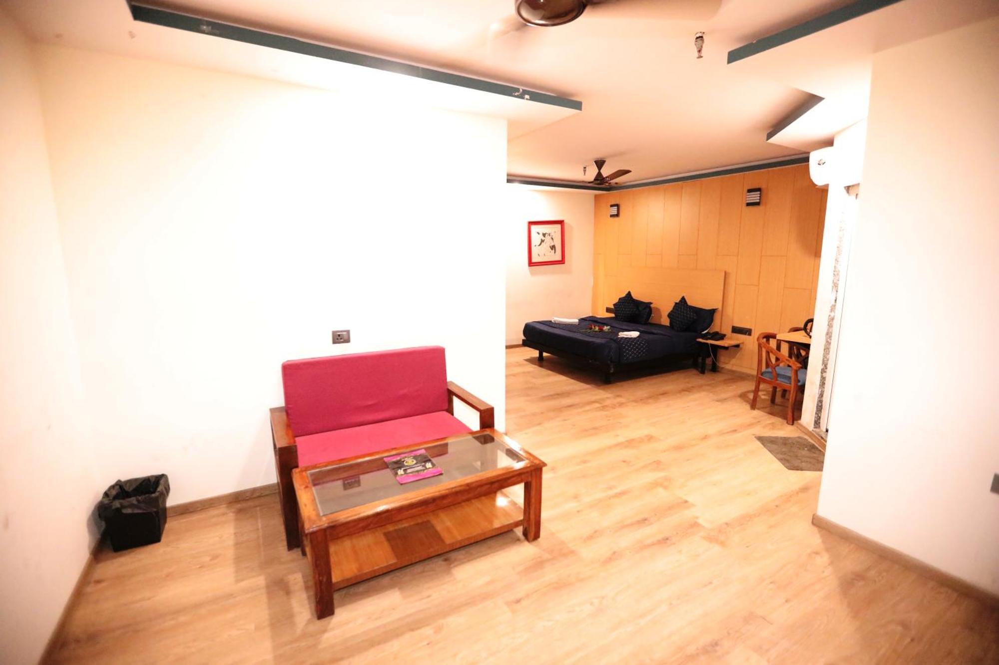 Hotel Noida Grand Sec 58 Eksteriør billede