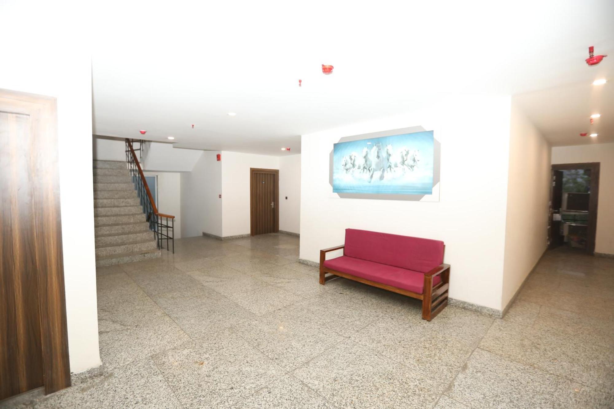 Hotel Noida Grand Sec 58 Eksteriør billede