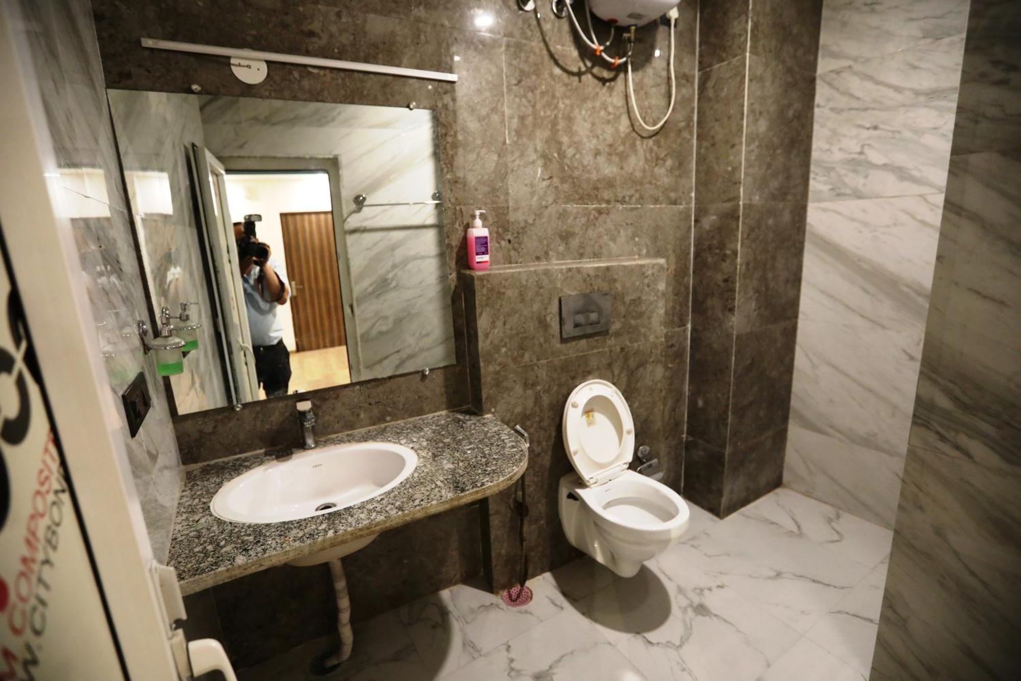 Hotel Noida Grand Sec 58 Eksteriør billede